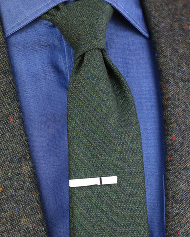 DÉCLIC Textured Long Tie Bar - Silver