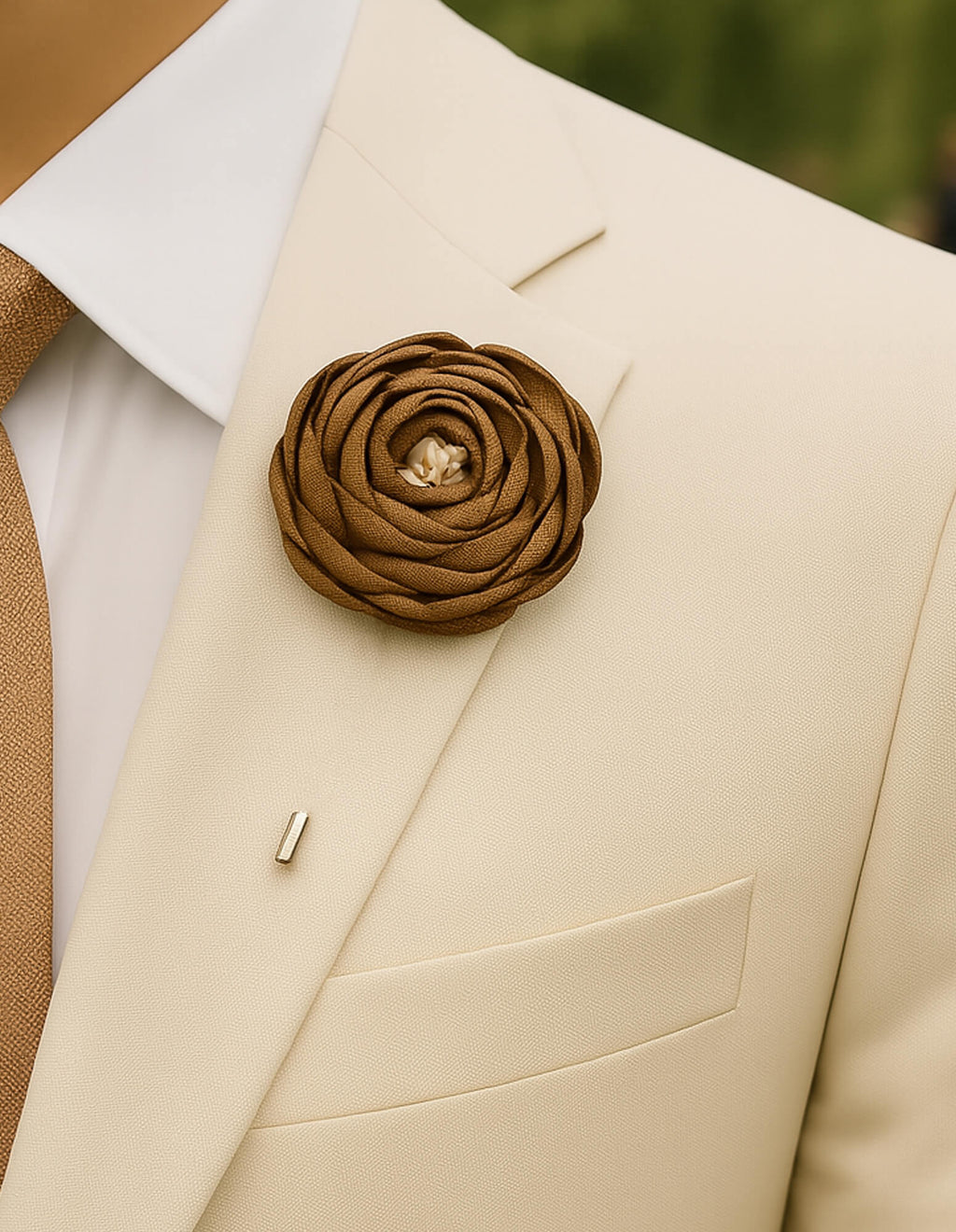 DÉCLIC Peony Flower Lapel Pin - Tan