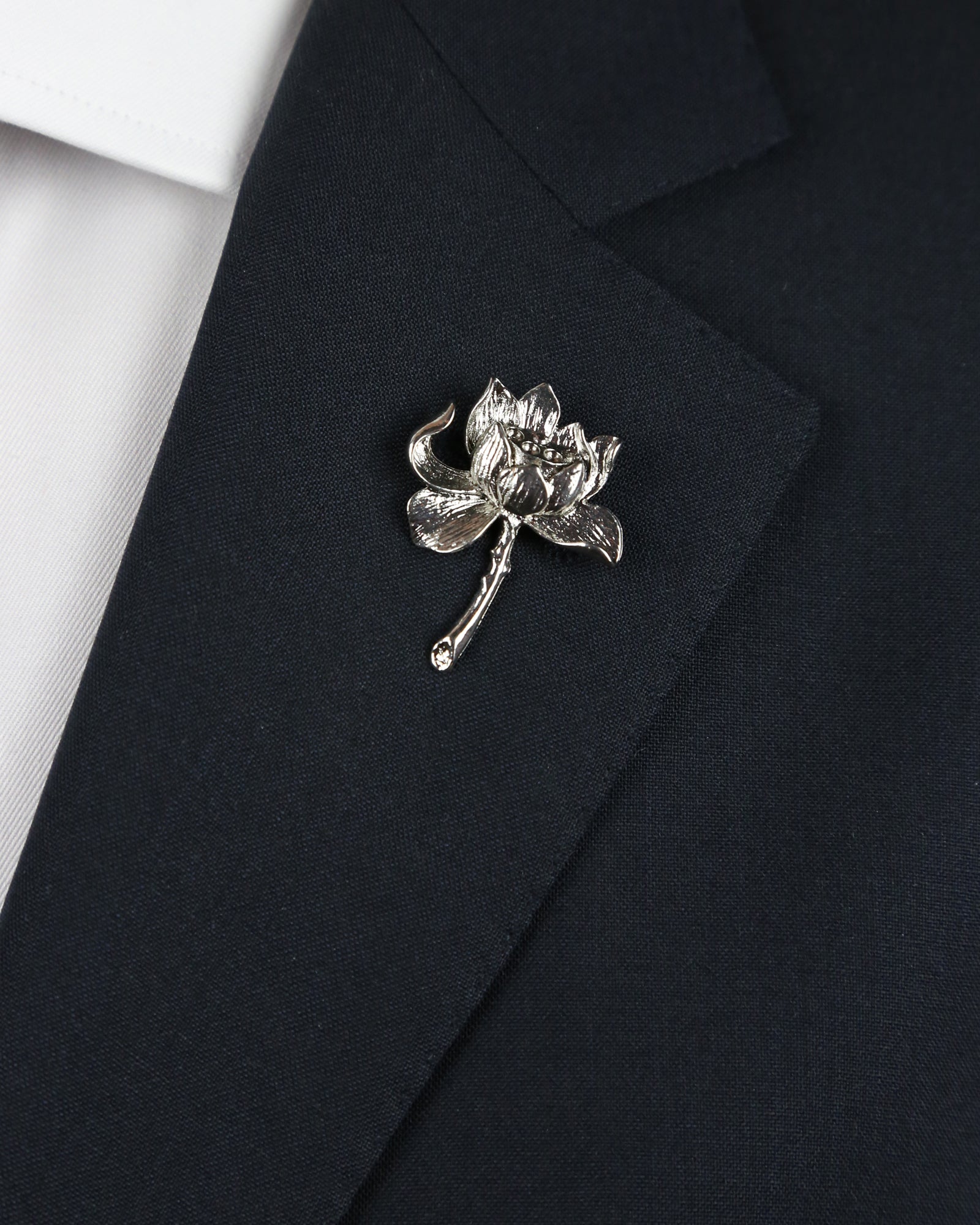 DÉCLIC Exotic Flower Lapel Pin - Silver